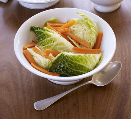 BRAISED CABBAGE AND CARROTS